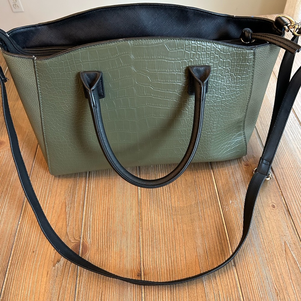 Pre Loved Atmosphere Handbag